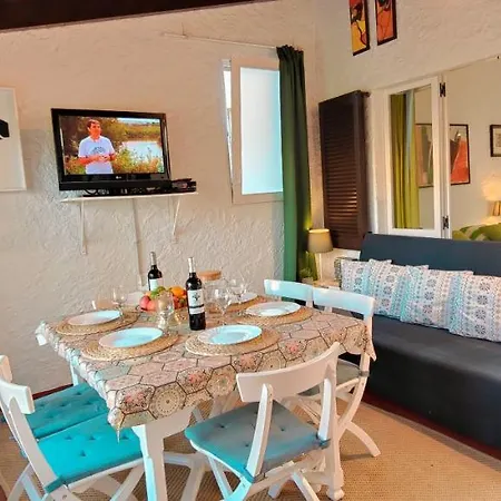 Casa Con Jardin A 35 Metros De La Playa. Br. * Palamos