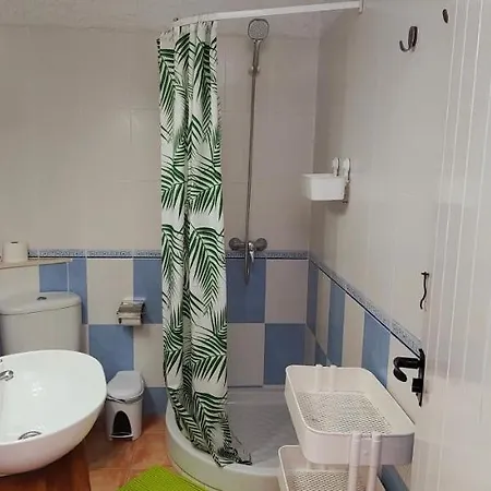 Casa Con Jardin A 35 Metros De La Playa. Br.