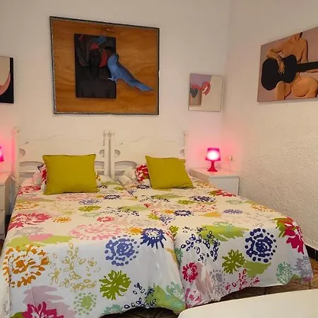 Casa Con Jardin A 35 Metros De La Playa. Br. * Palamos