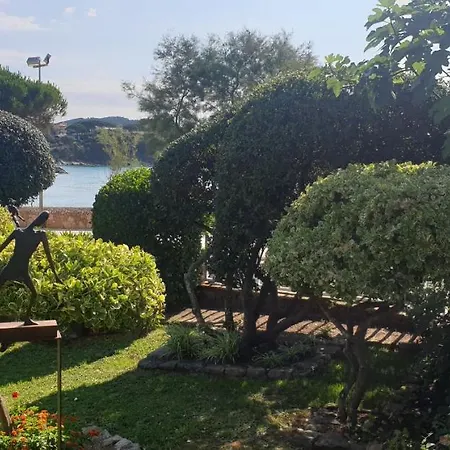 Casa Con Jardin A 35 Metros De La Playa. Br. Palamós