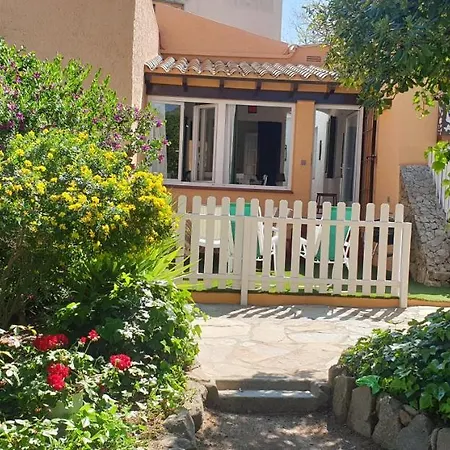 Сasa de vacaciones Casa Con Jardín A 35 Metros De La Playa. Br.