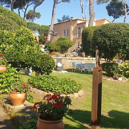 Casa Con Jardin A 35 Metros De La Playa. Br. Casa vacanze *