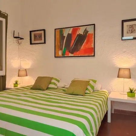 Сasa de vacaciones Casa Con Jardín A 35 Metros De La Playa. Br. Palamós