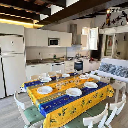 Casa Con Jardin A 35 Metros De La Playa. Br. Ferienhaus